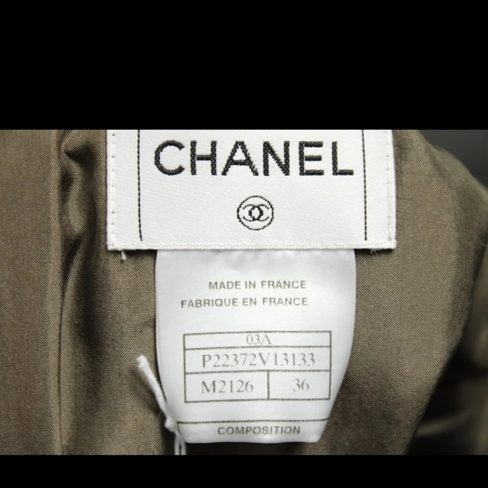 CHANEL VINTAGE WOOL SUIT - SIZE 36 - Picture 13 of 16